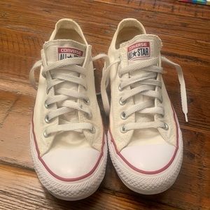 EUC White Converse Sz 6.5 M // Sz 8.5 W